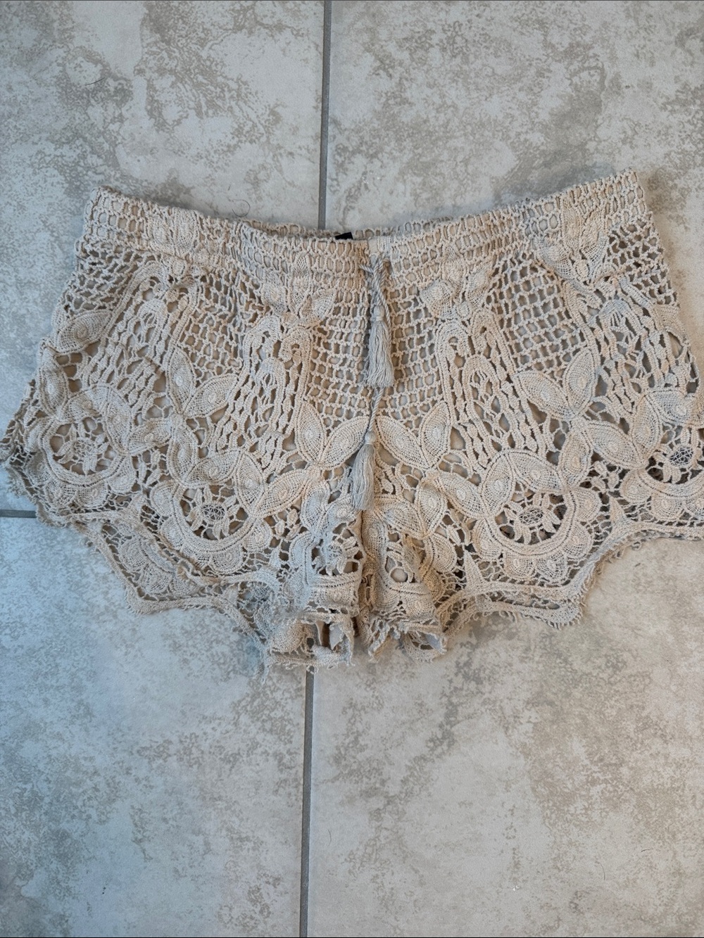 Express Cream Crochet Lace Elastic Waist Shorts